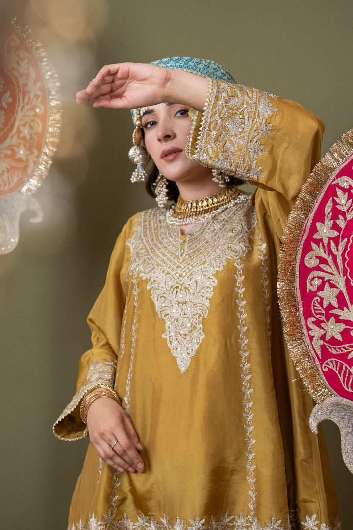 TABREZ GHARARA SET