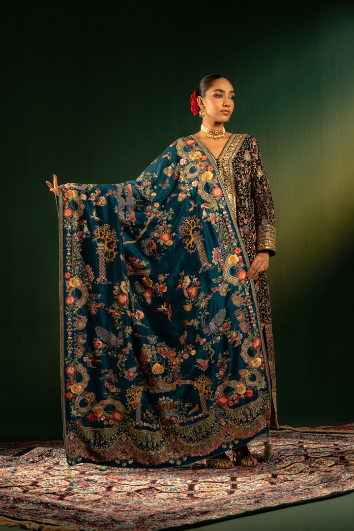 GARDEN OF LOVE SHAWL