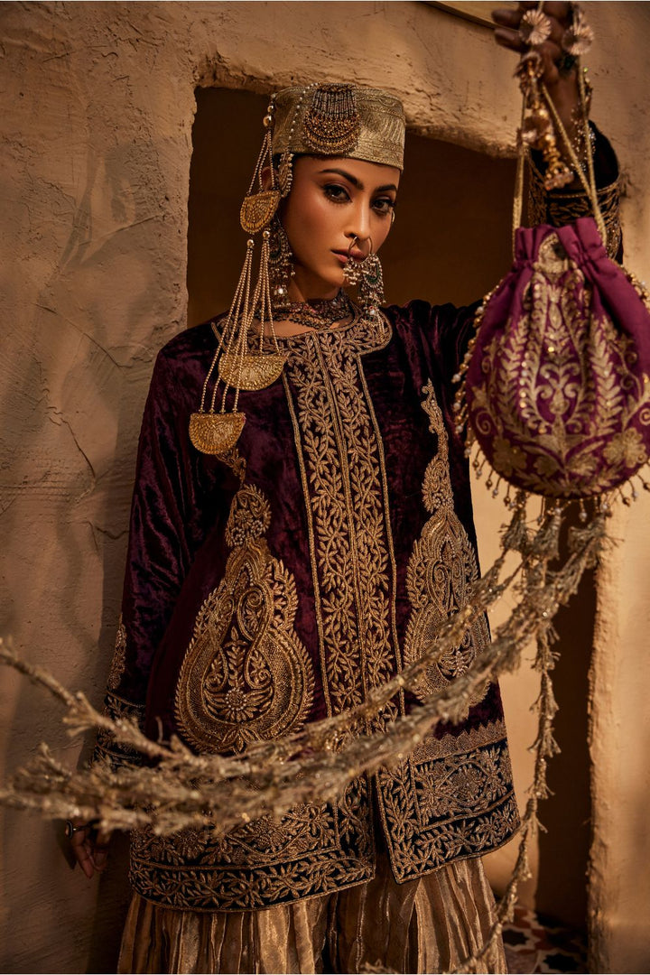 ZEENAT SHANEEL ZARDOZI JACKET