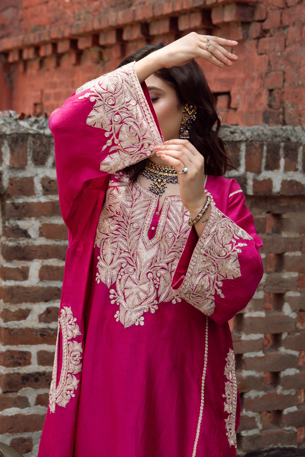 PINK EMBROIDERED TRADITIONAL KASHMIRI PHIRAN