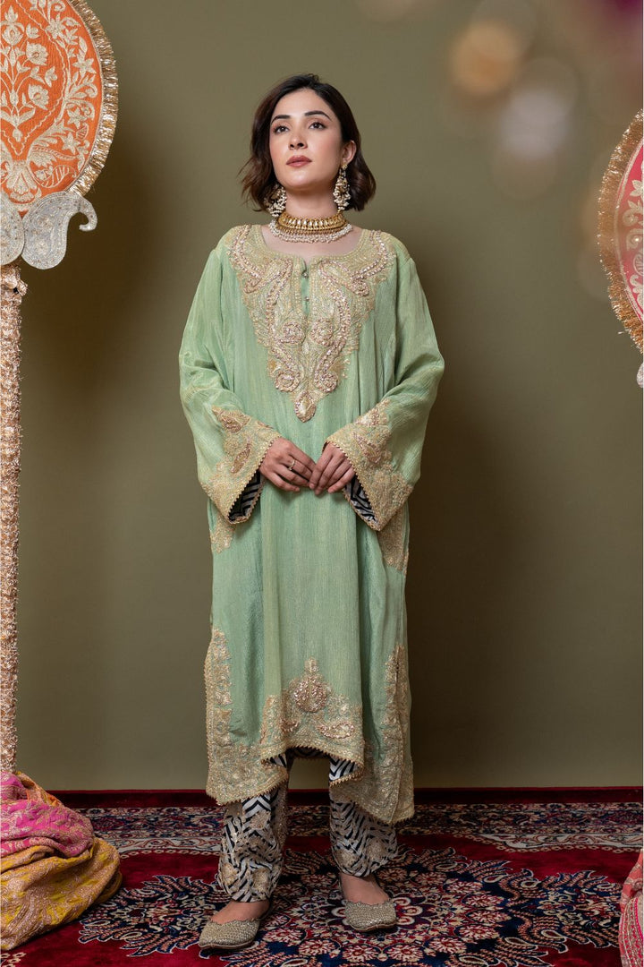 PAMPOSH PHIRAN SET