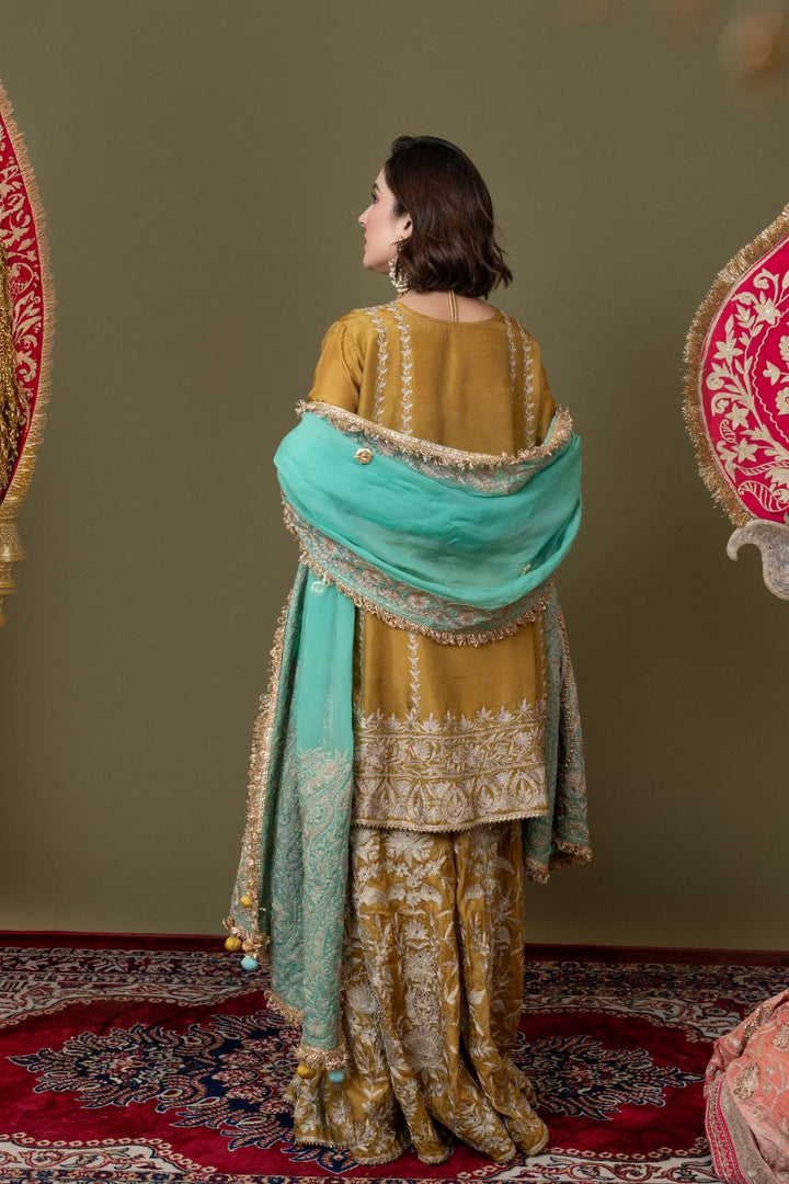 TABREZ GHARARA SET