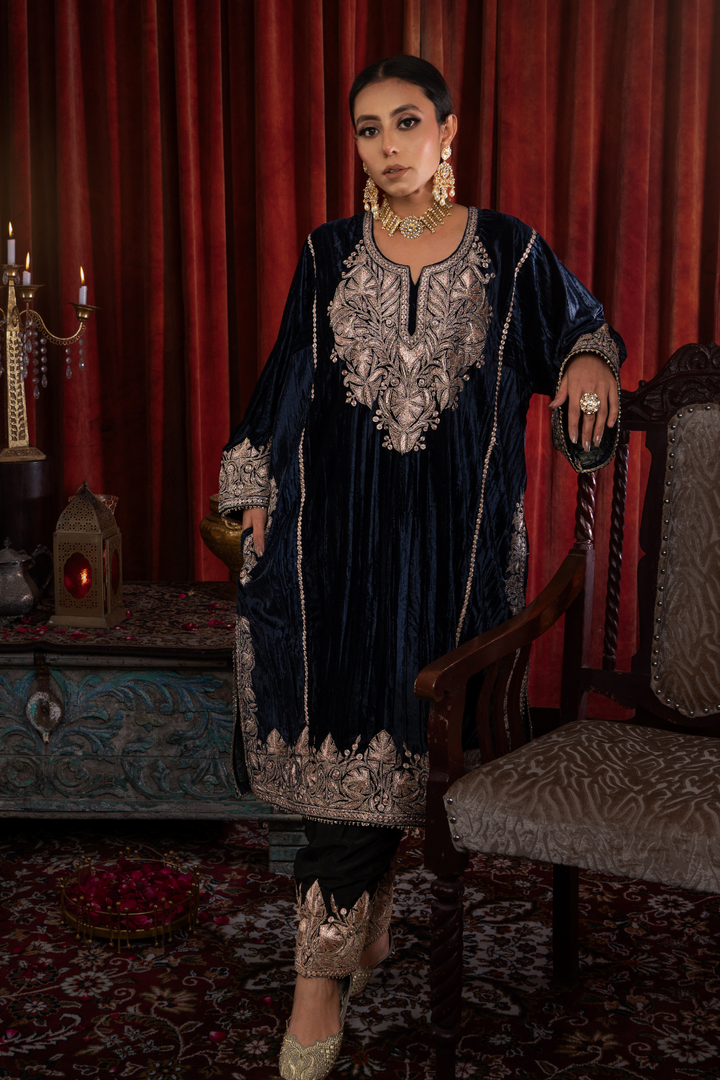 REGAL BLUE TRADITIONAL KASHMIRI PHIRAN