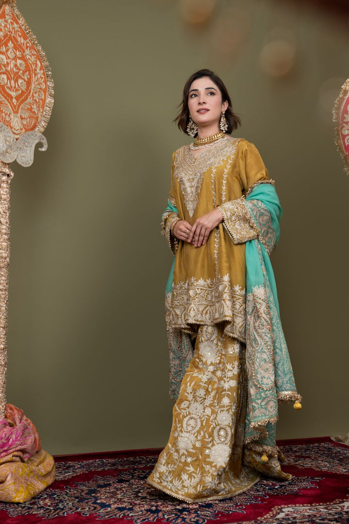 TABREZ GHARARA SET