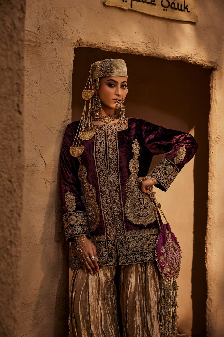 ZEENAT SHANEEL ZARDOZI JACKET