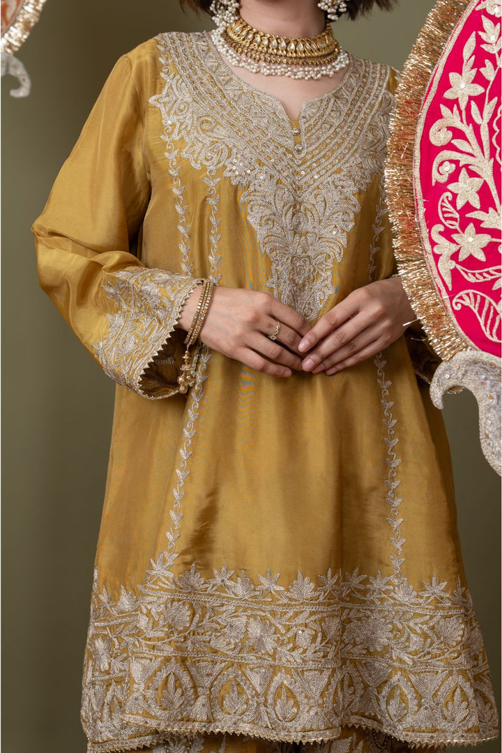 TABREZ GHARARA SET