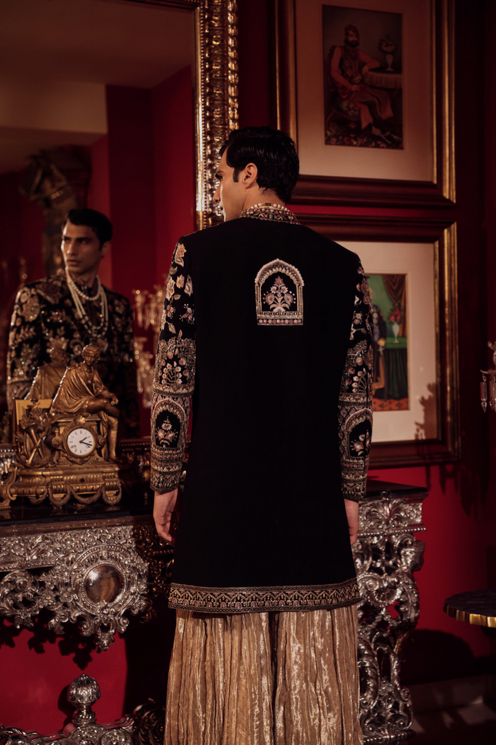 MENS BLACK EMBROIDERED JACKET