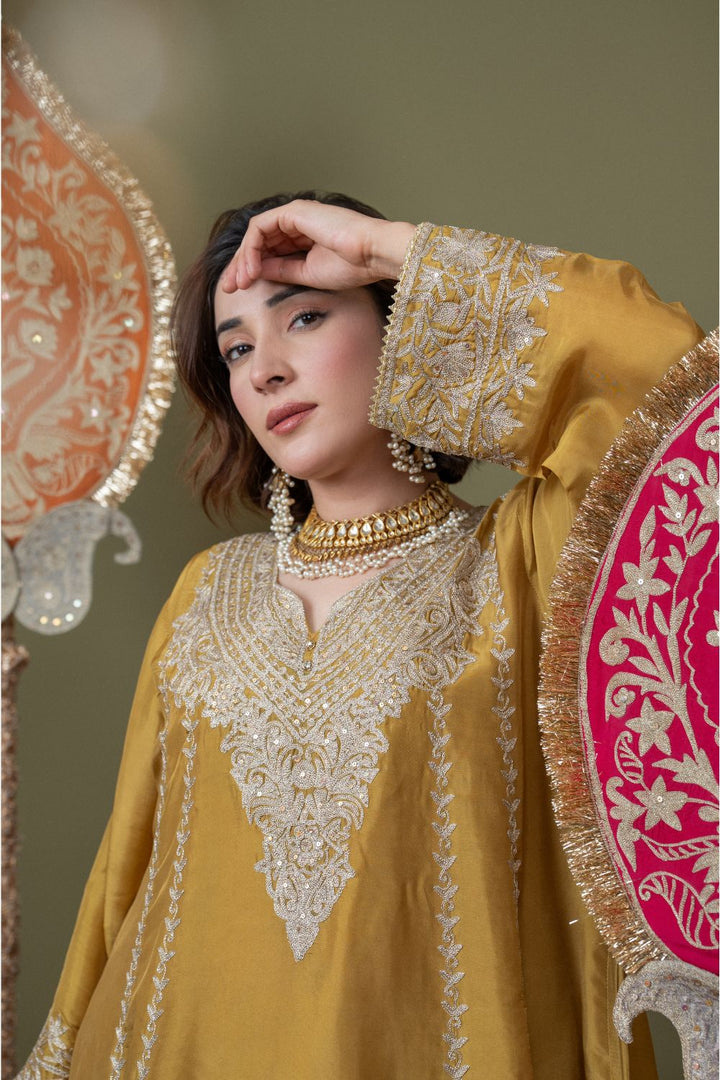 TABREZ GHARARA SET