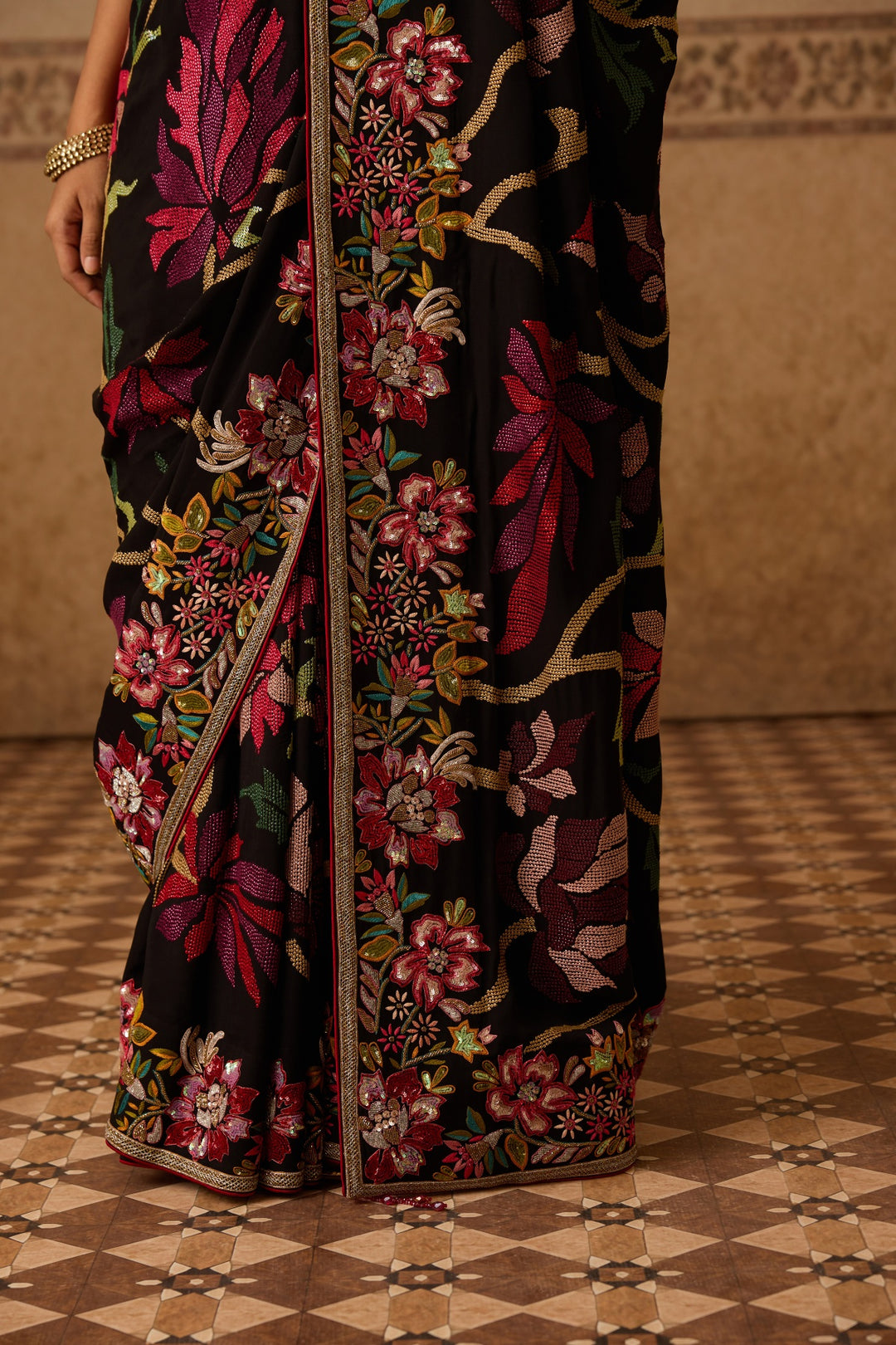 GARDEN OF FLOWER SAREE