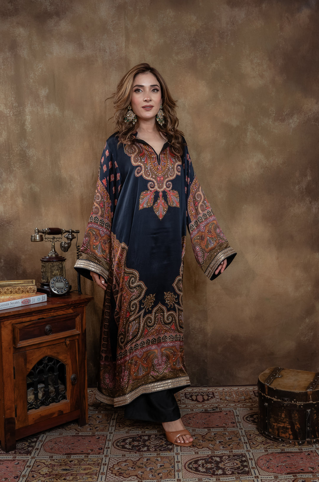 ROYAL BLACK KALAMKARI SET