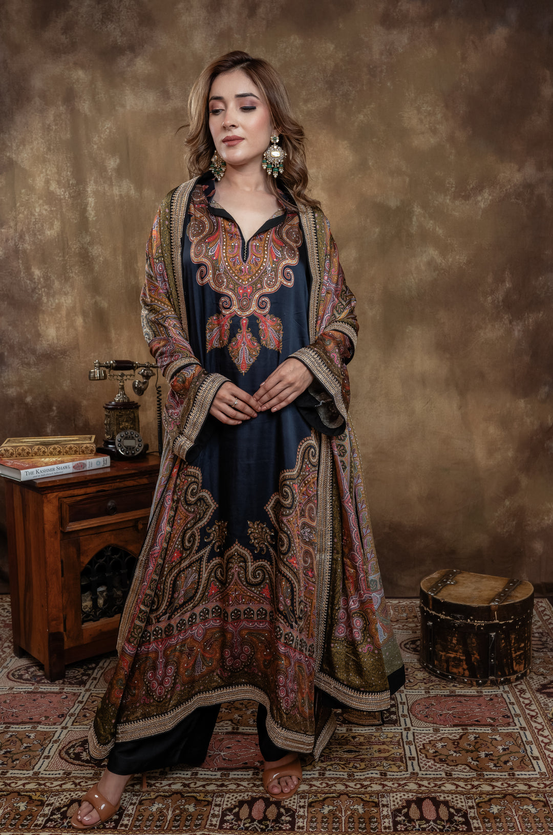 ROYAL BLACK KALAMKARI SET