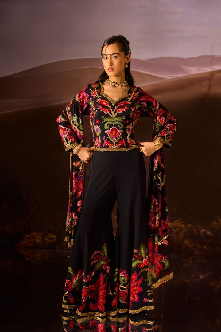 GARDEN OF ROSES GHARARA SET