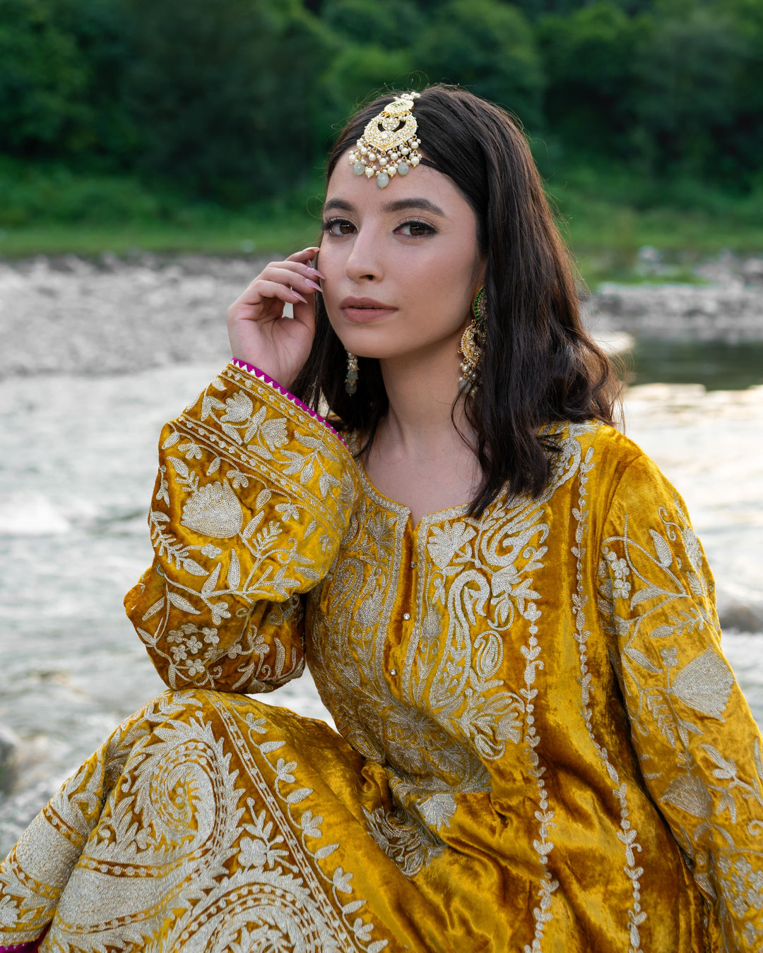 YELLOW MUSTARD EMBROIDERY SUIT Dareaab YELLOW MUSTARD EMBROIDERY SUIT Dareaab